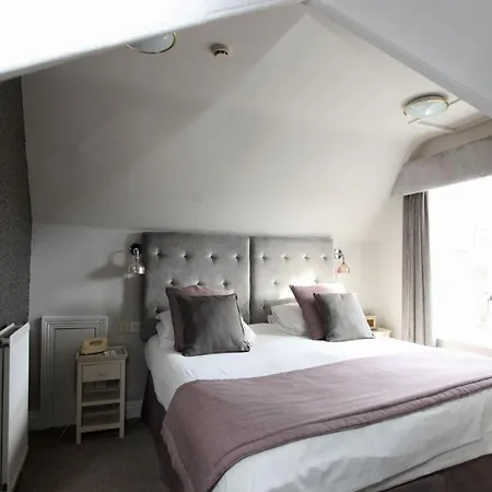 Ascot House 哈罗盖特