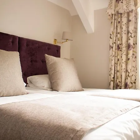 Hotel Ascot House 4*