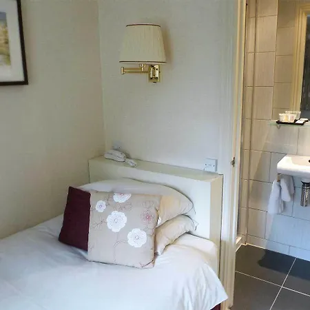 Ascot House Hotel 4*