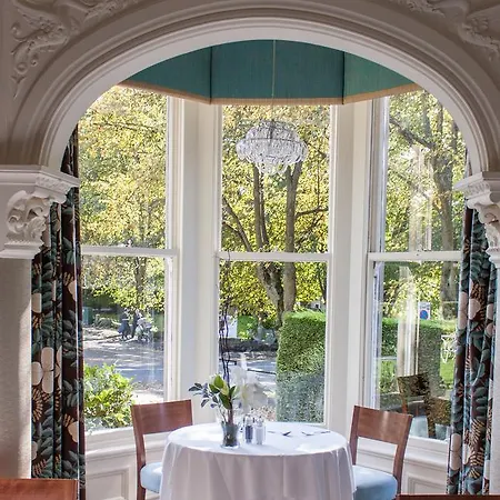 Ascot House Hotel