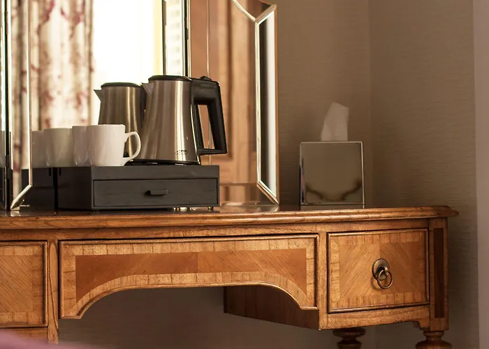 Ascot House 酒店 4*