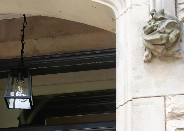 Ascot House 酒店 4*