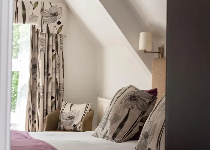 Ascot House 酒店 4*